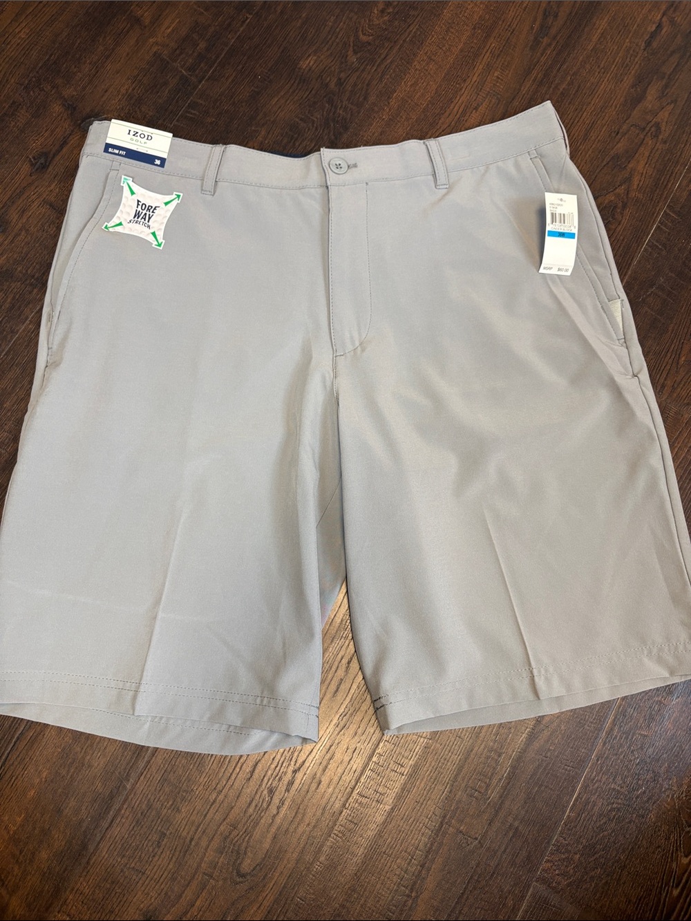 IZOD NWT Men's 36 Swing Flex Light Gray Flat-Front Performance Shorts